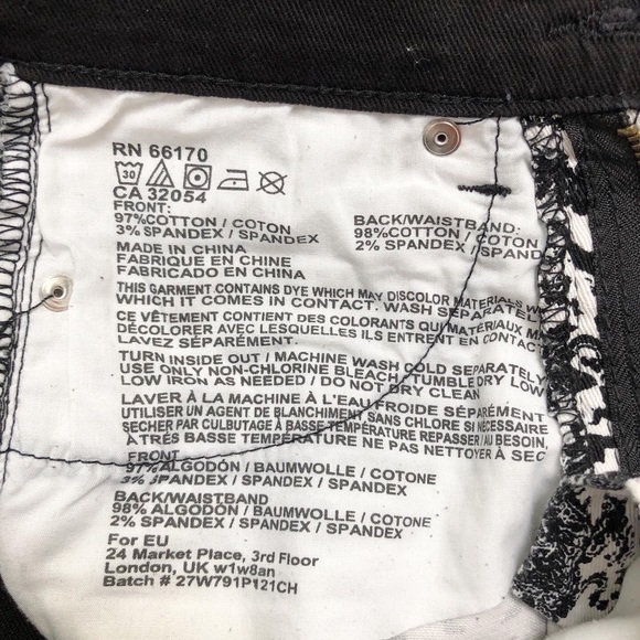 BDG black floral print jeans. High rise twig ankle - Picture 3 of 5